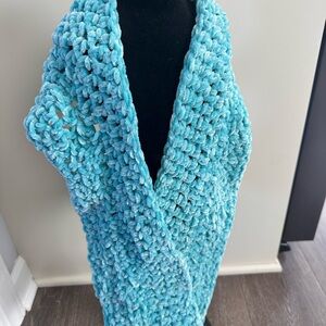 Elegant Blue Knit Scarf